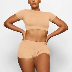 SKIMS Cover Ups Fold Over Shorts NWT